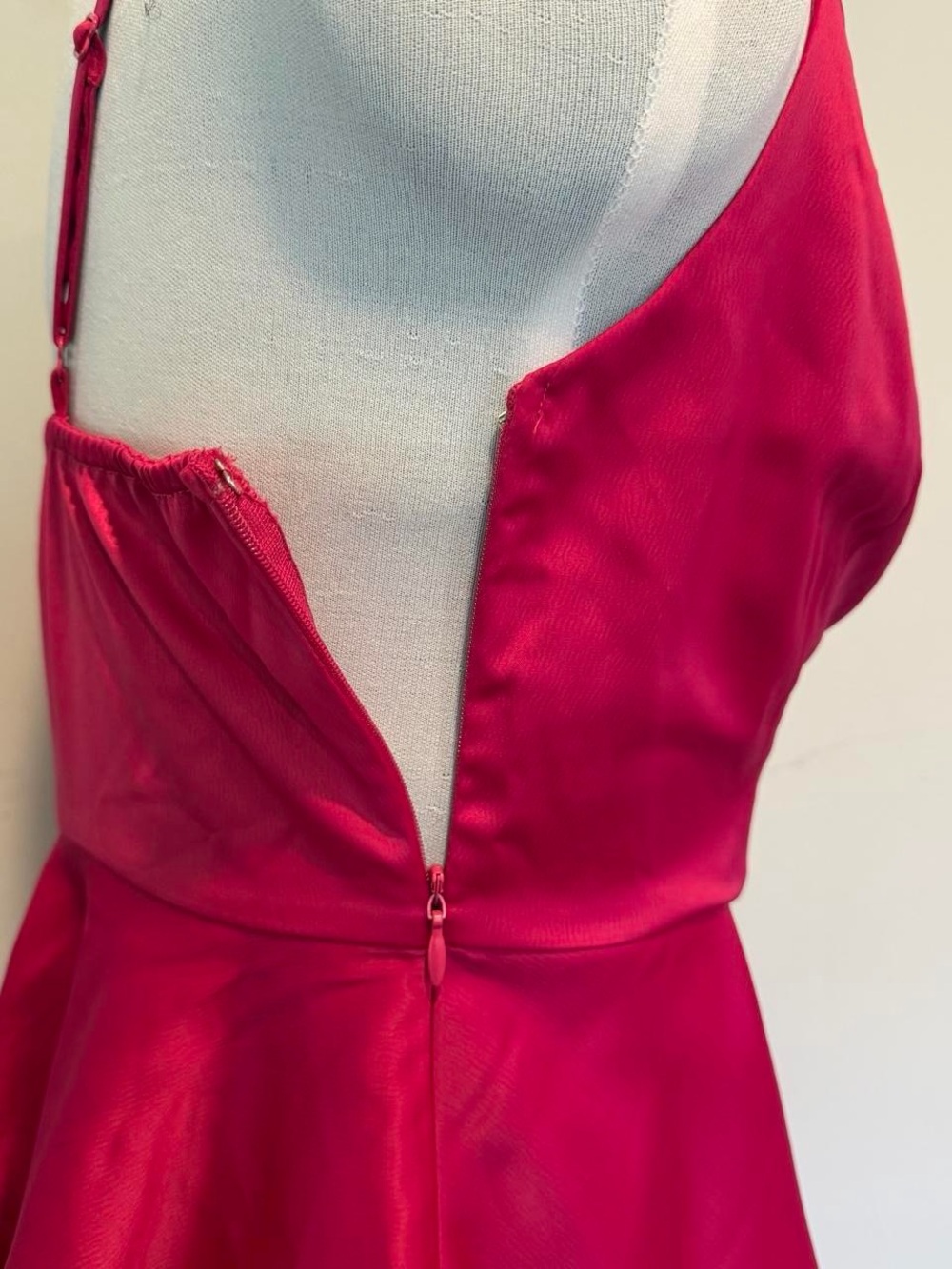 Bebe Pink Satin Peplum Cami Top Size 4 Y2K Sleeveless Party Going Out Blouse - Picture 4 of 6